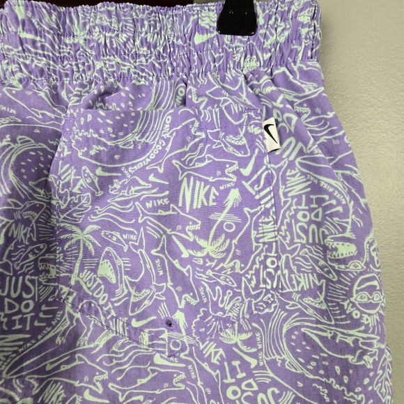 NIKE Shark Lap 6.5" Volley Swim Trunks Color‎ Atomic Violet Mens Size L Swimming - Picture 7 of 15
